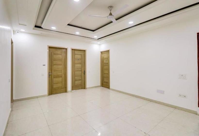 בית מלון כפרי Collection O 78812 Golden Place