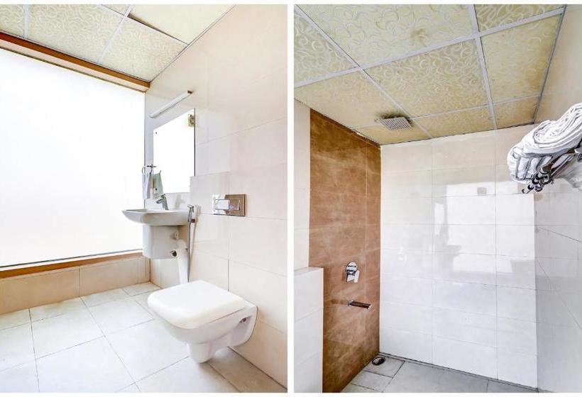 בית מלון כפרי Collection O 78812 Golden Place