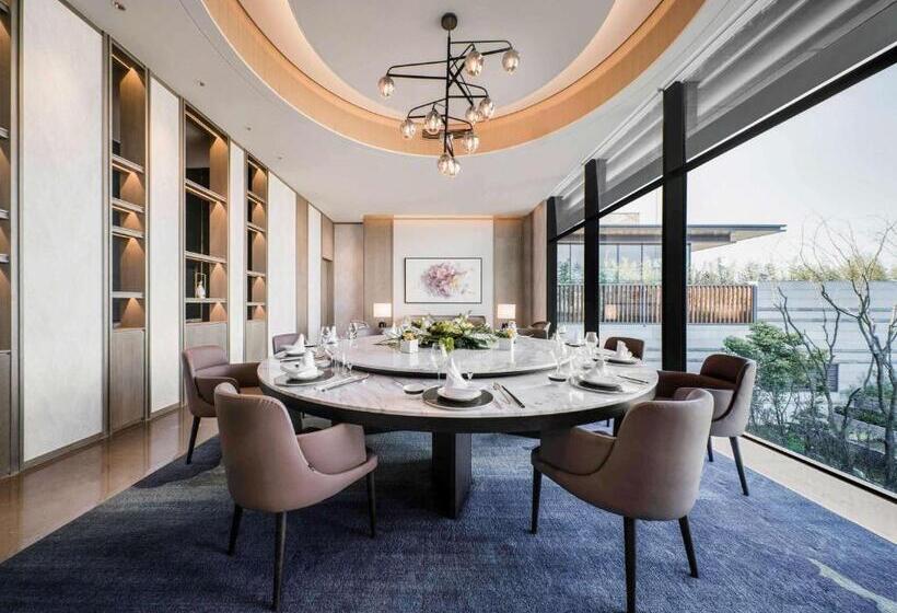 Hotel Ocean Spring Resort Chengdu Mgallery