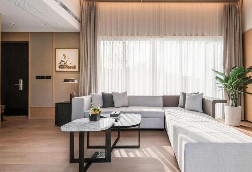 Hotel Ocean Spring Resort Chengdu Mgallery