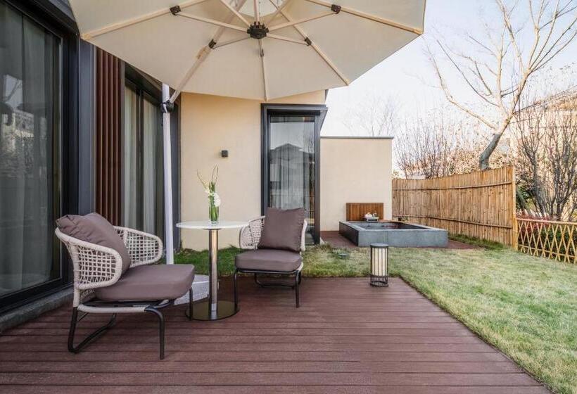 Hotel Ocean Spring Resort Chengdu Mgallery