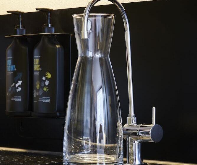 בית מלון כפרי Ovolo South Yarra