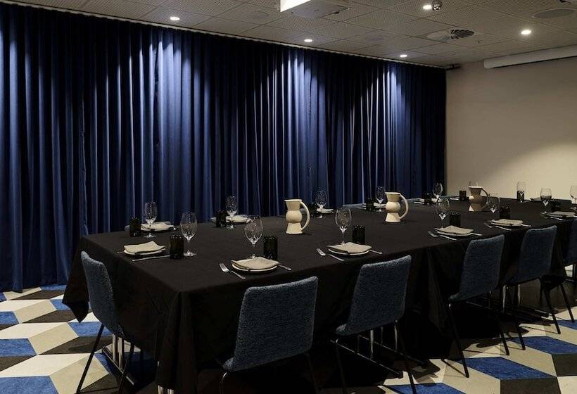 בית מלון כפרי Ovolo South Yarra