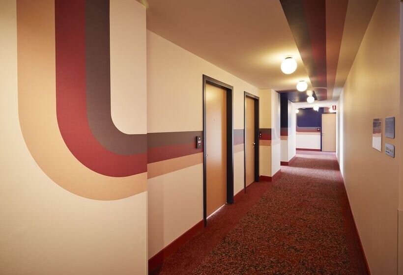 בית מלון כפרי Ovolo South Yarra