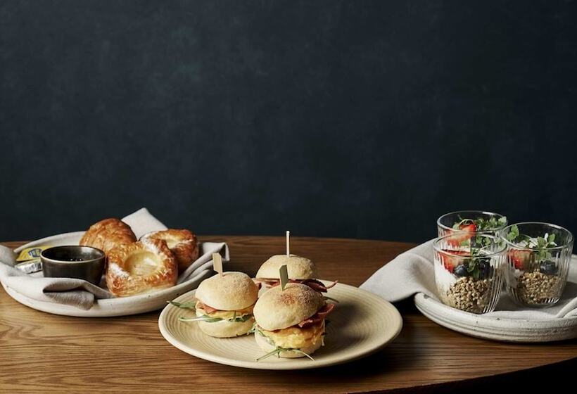 בית מלון כפרי Ovolo South Yarra