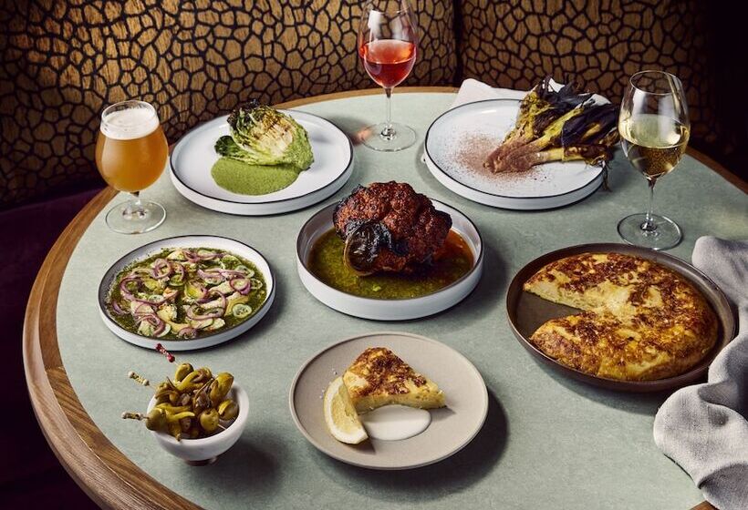 Отель Ovolo South Yarra