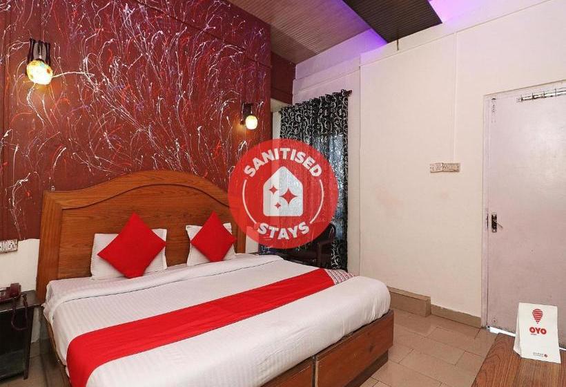 בית מלון כפרי Oyo 78391 Svr Lodge