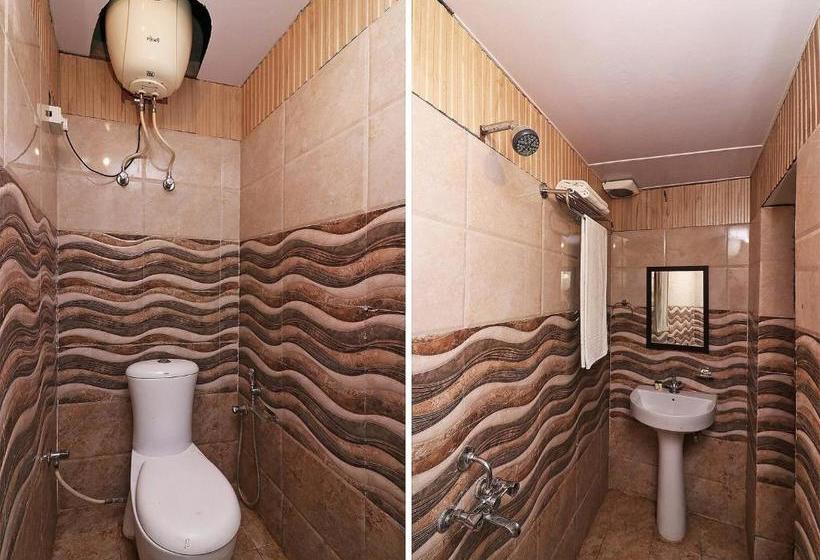 בית מלון כפרי Oyo 78391 Svr Lodge