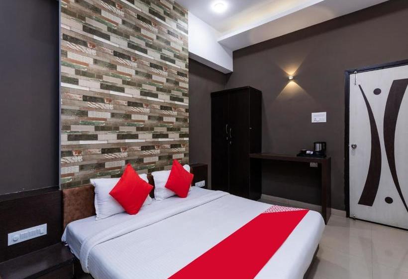 בית מלון כפרי Oyo 78391 Svr Lodge