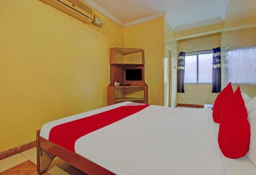 בית מלון כפרי Oyo 78391 Svr Lodge