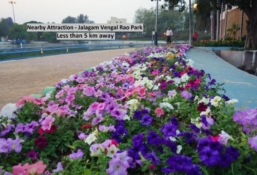 בית מלון כפרי Oyo 78391 Svr Lodge