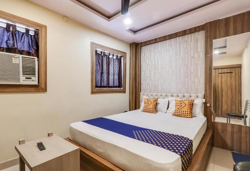 هتل Spot On 78479 Horas Regency