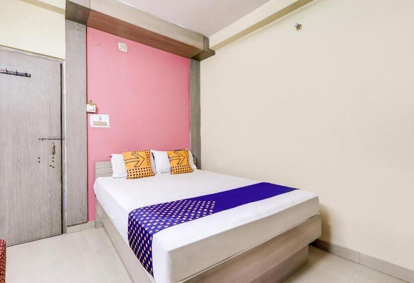 هتل Spot On 78479 Horas Regency