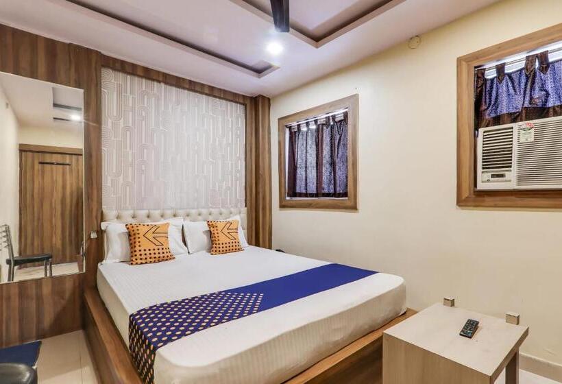 هتل Spot On 78479 Horas Regency