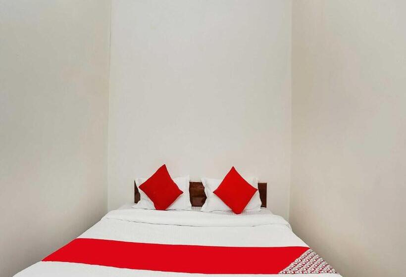 בית מלון כפרי The Golden Crown