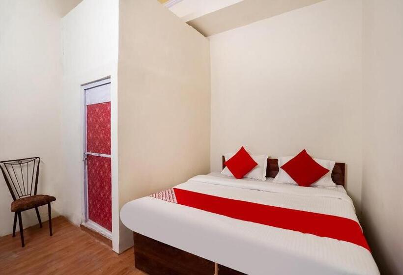 בית מלון כפרי The Golden Crown