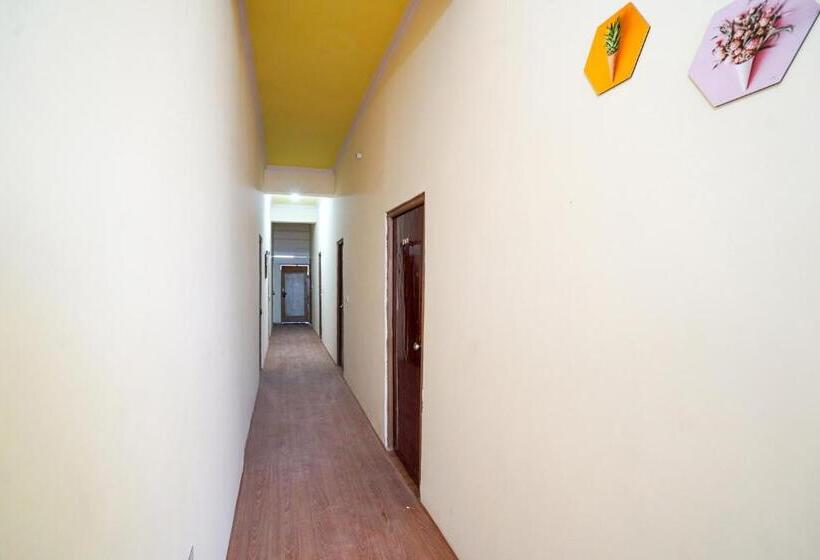 בית מלון כפרי The Golden Crown