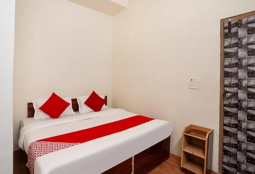 בית מלון כפרי The Golden Crown