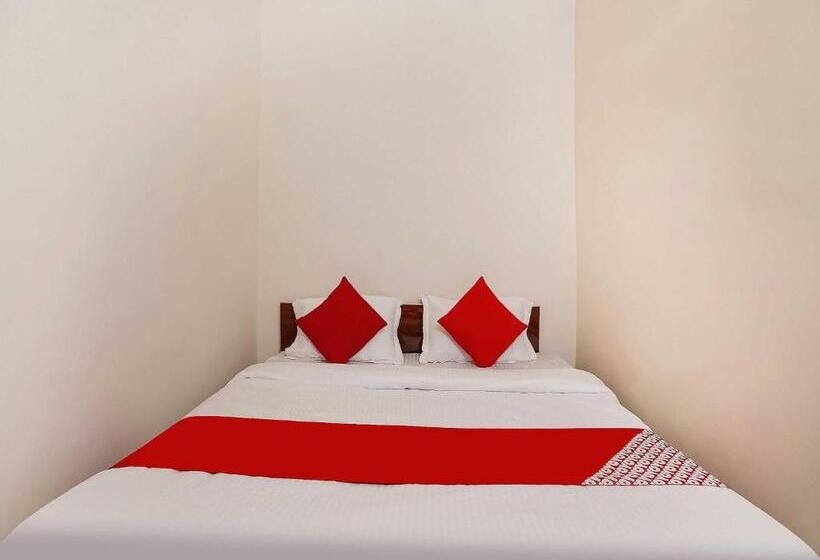 בית מלון כפרי The Golden Crown