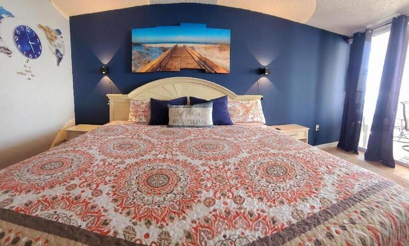 Ocean Front, Private Balconies