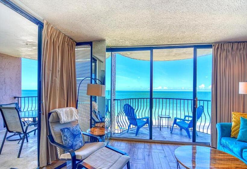 Ocean Front, Private Balconies