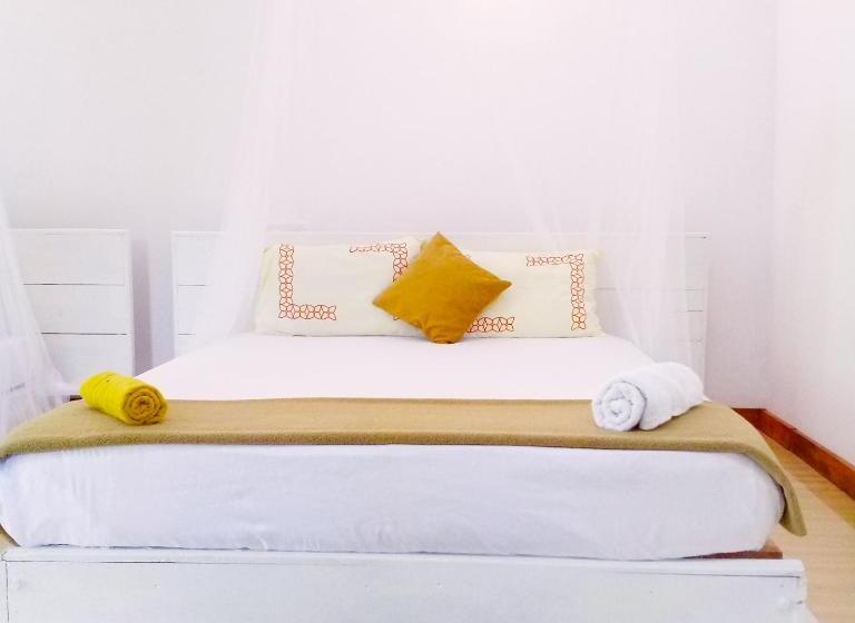 پانسیون Ella Walkers Nest