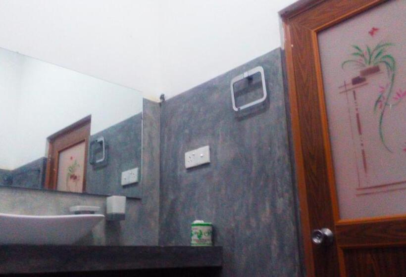 پانسیون Ella Walkers Nest