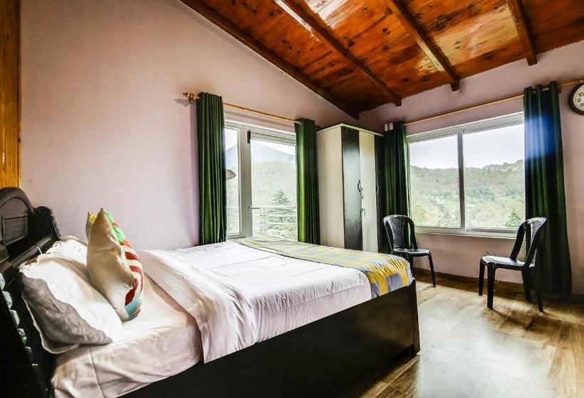 펜션 Oyo 78260 Naini Greens Villa