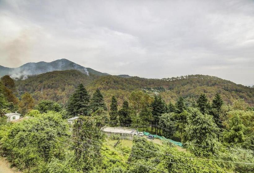 펜션 Oyo 78260 Naini Greens Villa