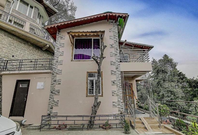 펜션 Oyo 78260 Naini Greens Villa