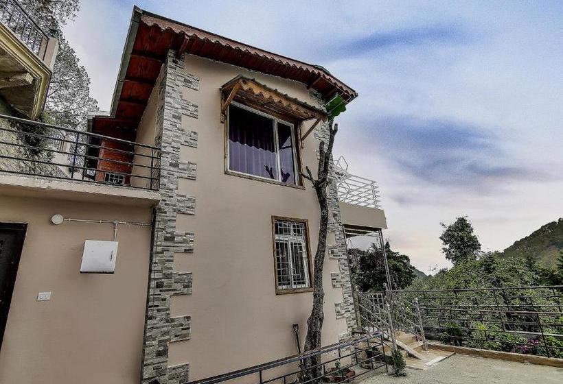 펜션 Oyo 78260 Naini Greens Villa