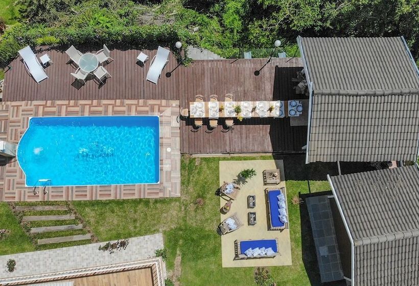 Pension Pousada Pink Village