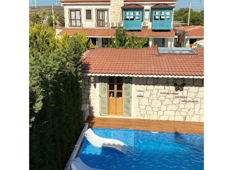 مبيت وإفطار My Dream Alacati