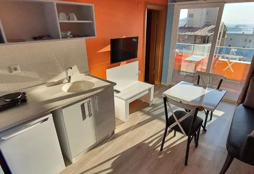 Dolly Apartments