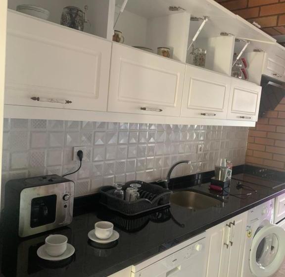 Hamburg Apart Hotel Antalya