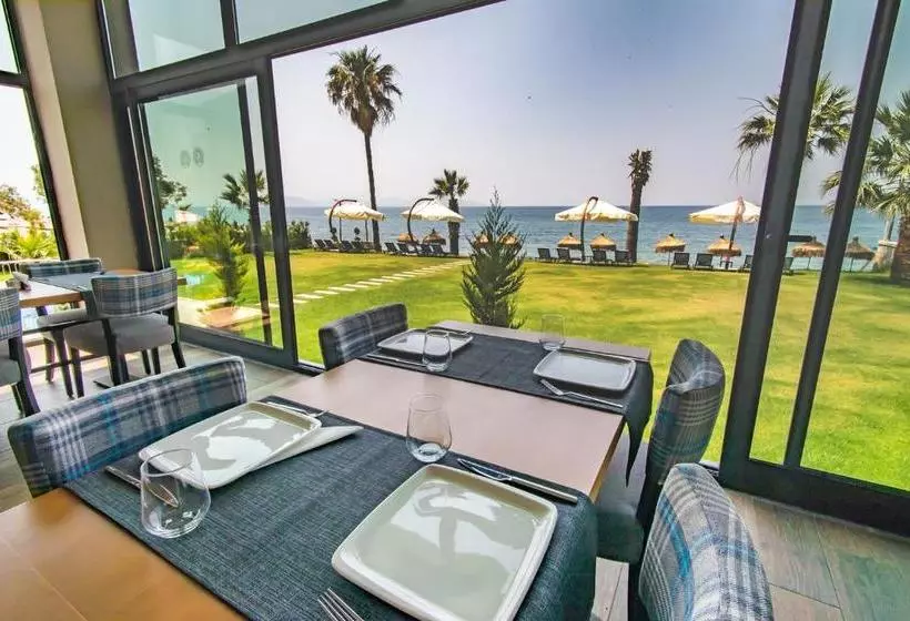 Maia Luxury Beach Hotel & Spa