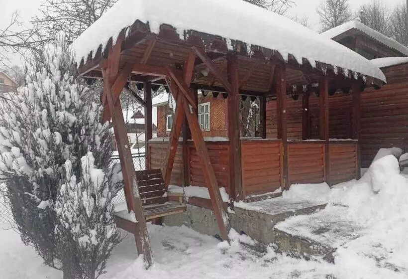 Majatalo гостьовий двір