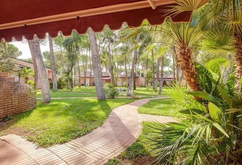 هتل Riva Degli Etruschi