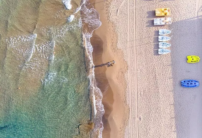 هتل Riva Degli Etruschi