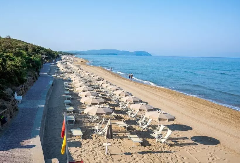 هتل Riva Degli Etruschi