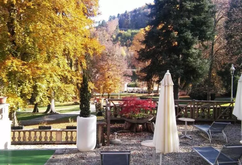 Отель Hôtel Du Parc