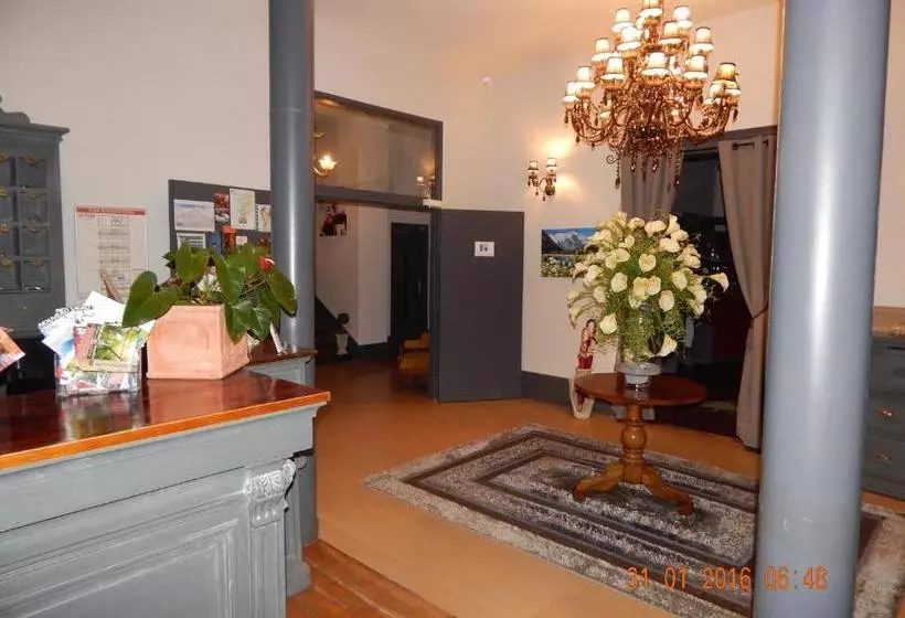 Отель Hôtel Du Parc