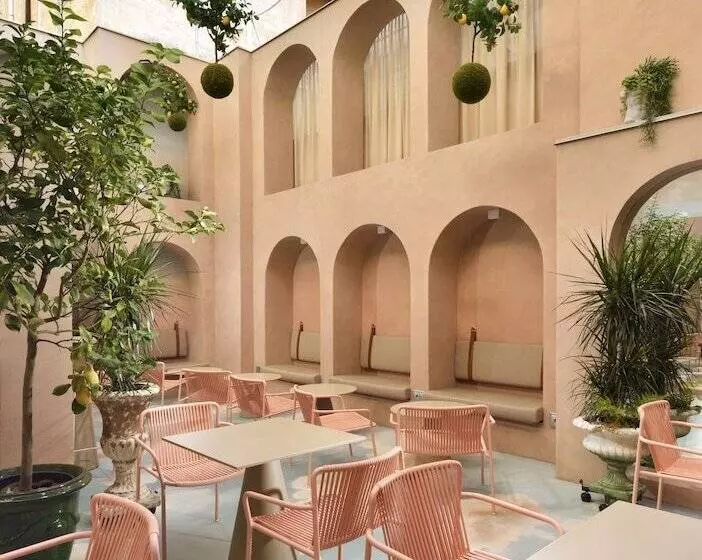 Leon S Place Hotel In Rome