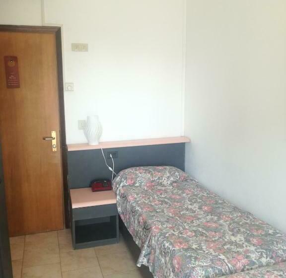 Hotel MaxiHeron & Hotel MiniHeron