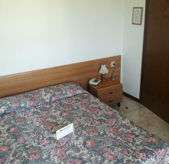 Hotel MaxiHeron & Hotel MiniHeron