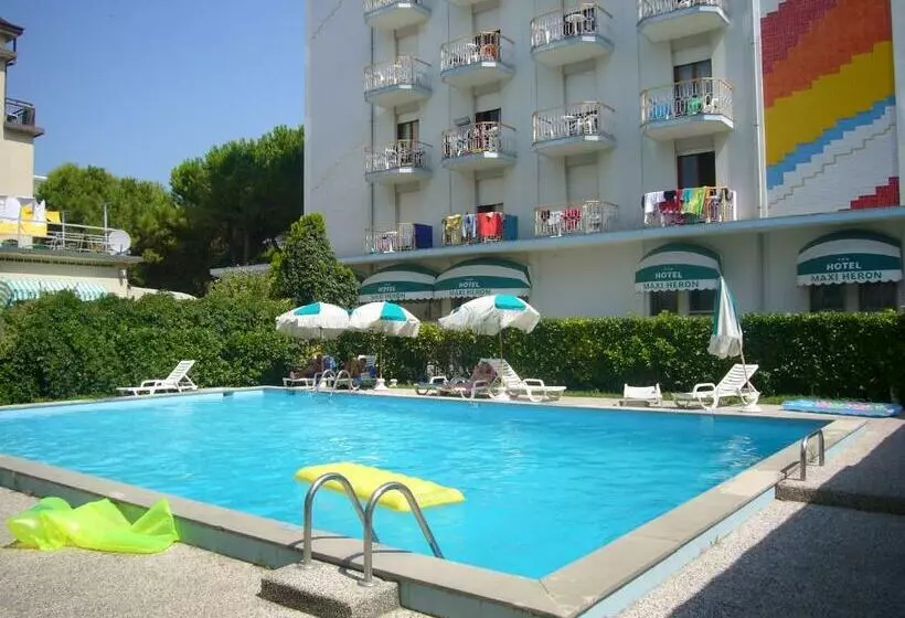 Hotel MaxiHeron & Hotel MiniHeron