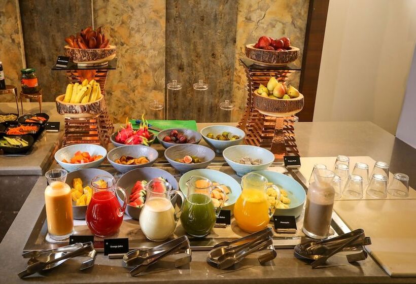 Radisson Blu Hotel & Suites Grt Chennai