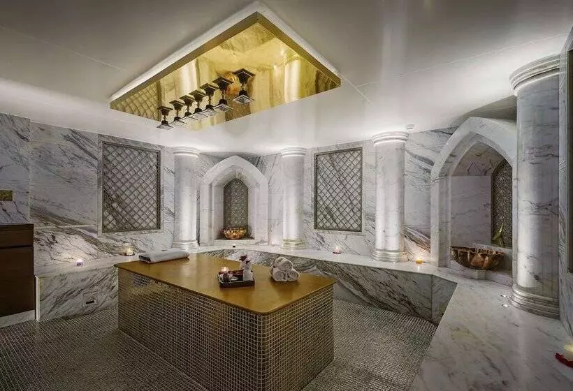 Radisson Blu Hotel & Suites Grt Chennai