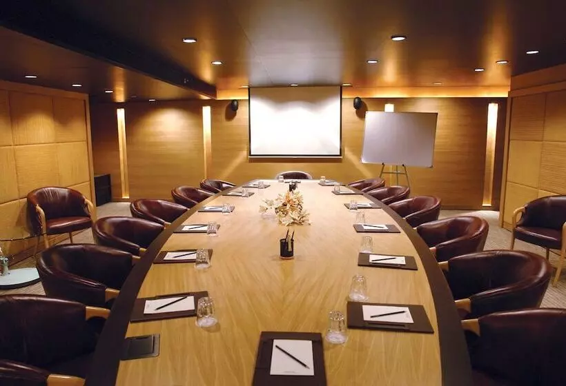 ホテル Sahara Star