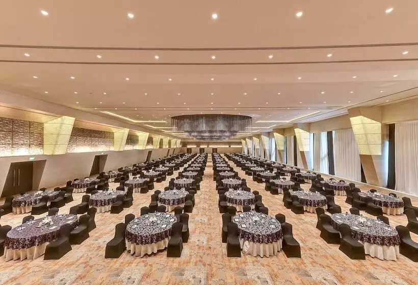 ホテル Sahara Star